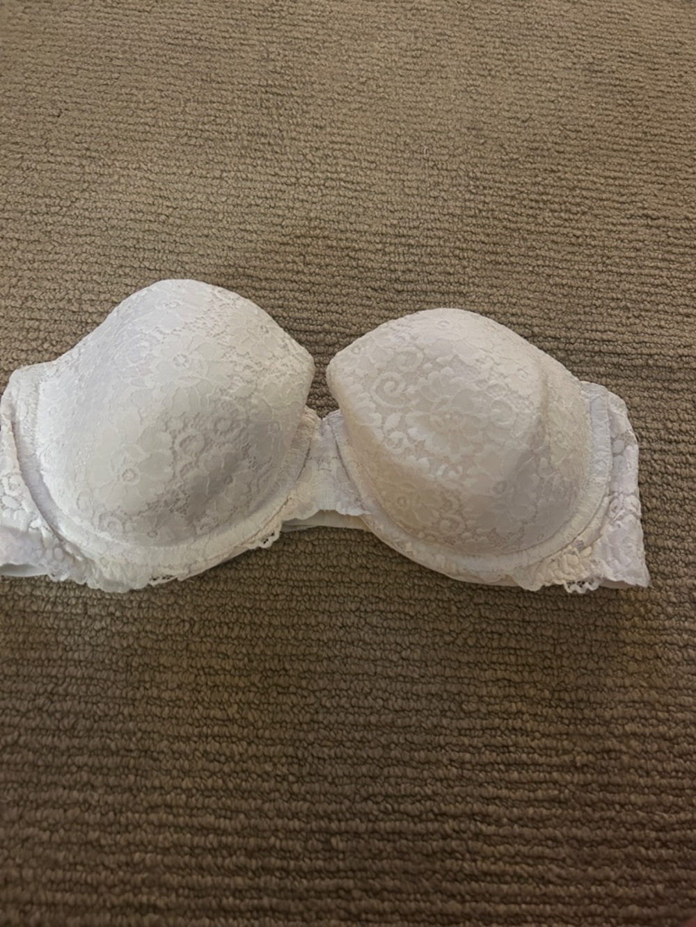 Maidenform White Lace Strapless Bra